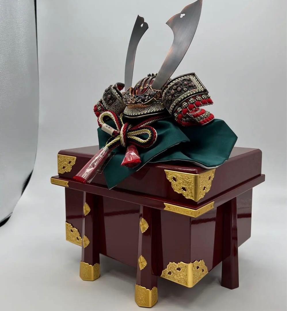 端午の節句　五月人形飾り　兜10号正絹　京極　銅鎧金