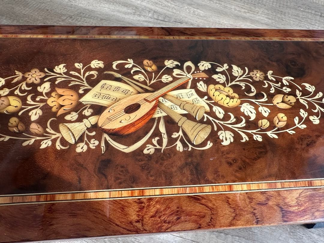 【スイス製】木製オルゴール