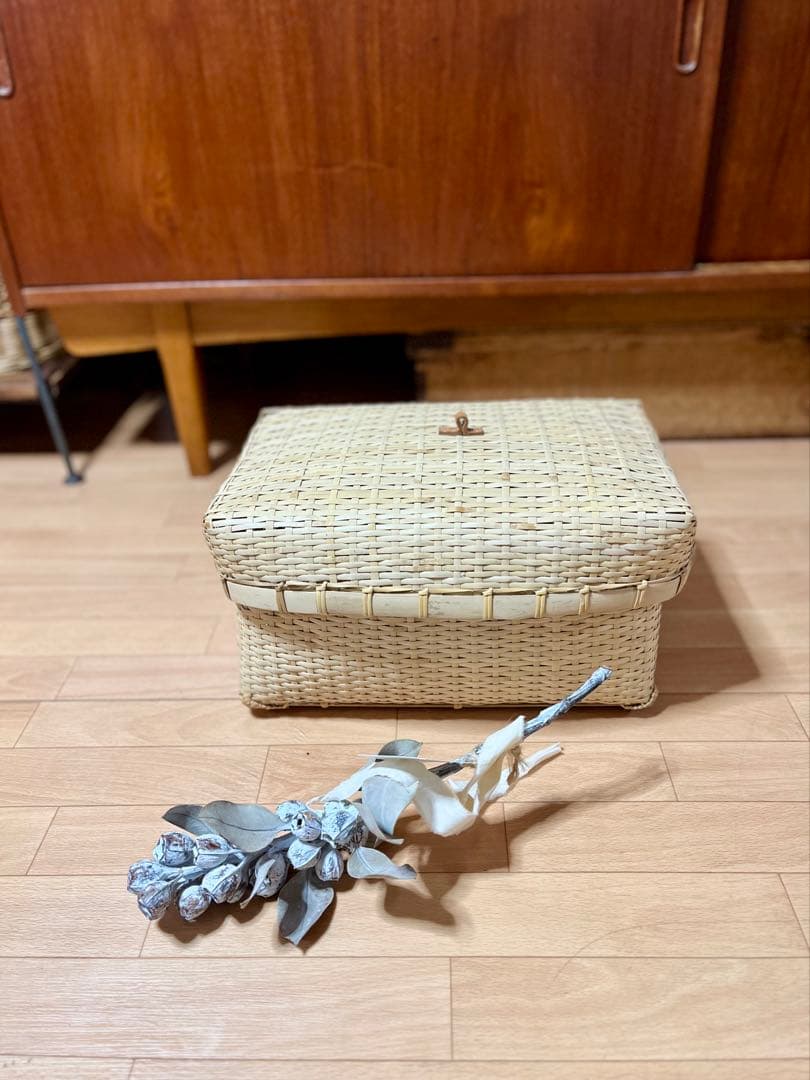 ワランワヤン　カゴ・蓋つきバスケット・竹かご・蓋つきカゴ