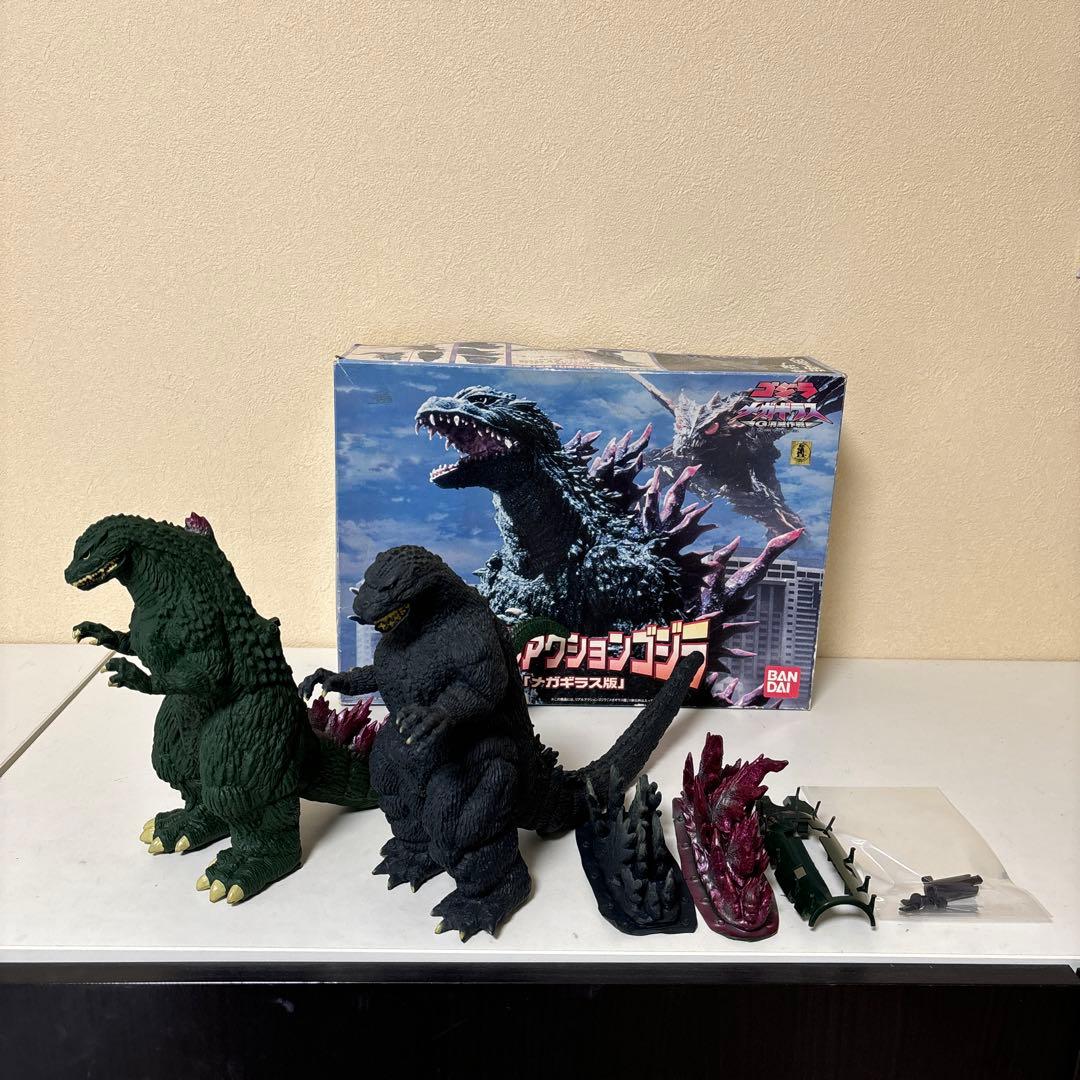 バンダイ リアルアクションゴジラ『メガギラス版」& ゴジラ【ジャンク