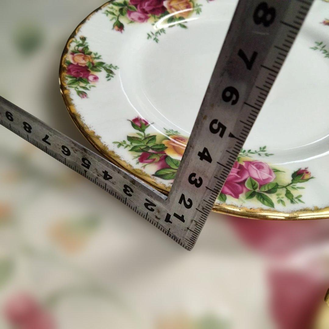 ロイヤル アルバート ケーキ皿4枚と皿1枚 メルカリコンパクト便匿名