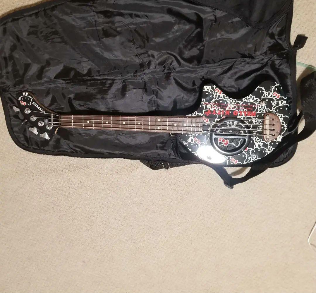 ZO-3 bassハローキティ Hello Kitty FERNANDES - メルカリ