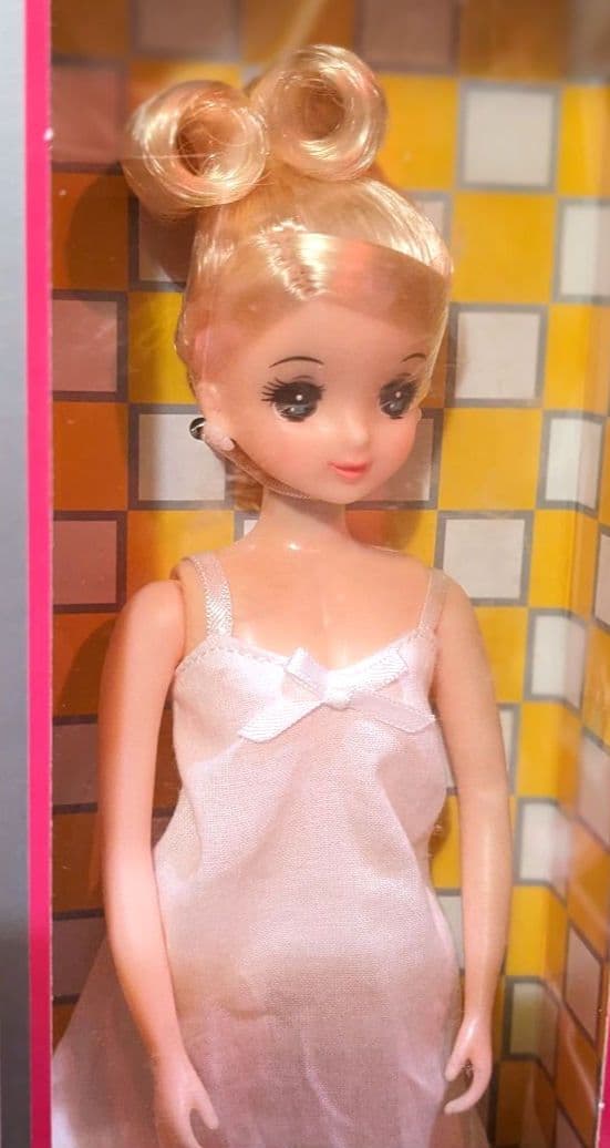 リカちゃんキャッスル　おめかしコレクションモデル　おひめさマート　プルルンちゃん