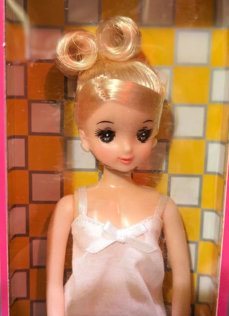 リカちゃんキャッスル　おめかしコレクションモデル　おひめさマート　プルルンちゃん