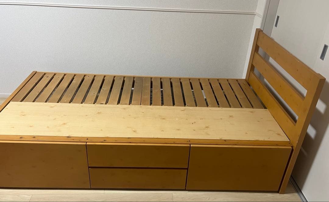 【送料込・最低価格】木製シングルベッドフレーム 引き出し付き