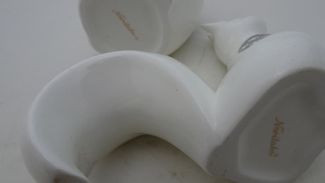 ナルミ製　陶器　うさぎとりすの置物