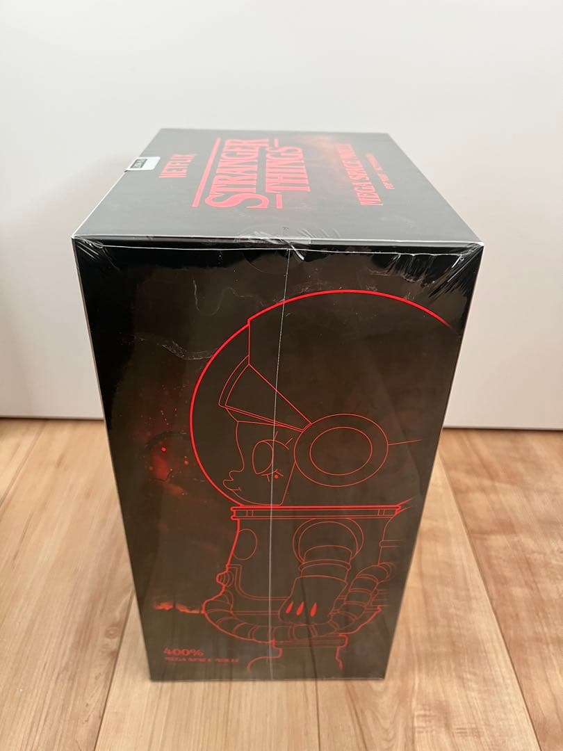 ポップマート MEGA SPACE MOLLY 400% ストレンジャーシングス