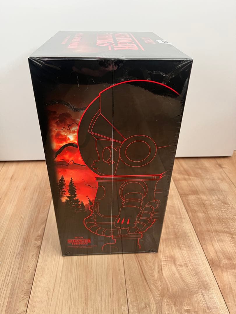 ポップマート MEGA SPACE MOLLY 400% ストレンジャーシングス