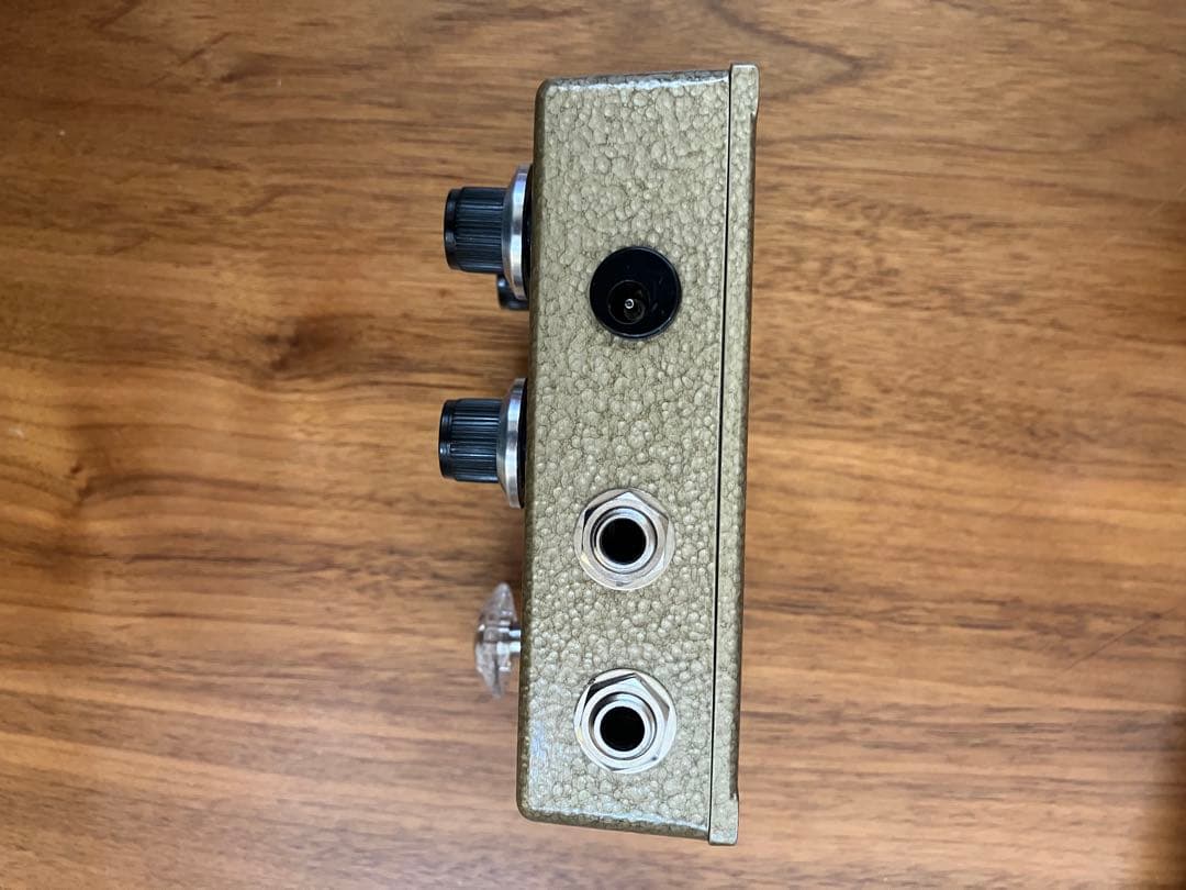 Akg MAGNUS BC109 FUZZ ファズ GOLD