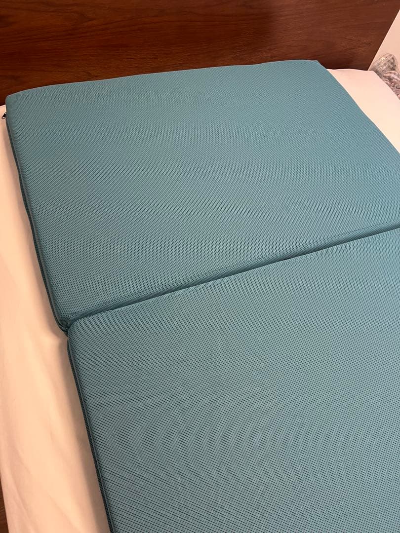 【保証書付】マニフレックス　メッシュウイング　三つ折りシングルマットレス　高反発