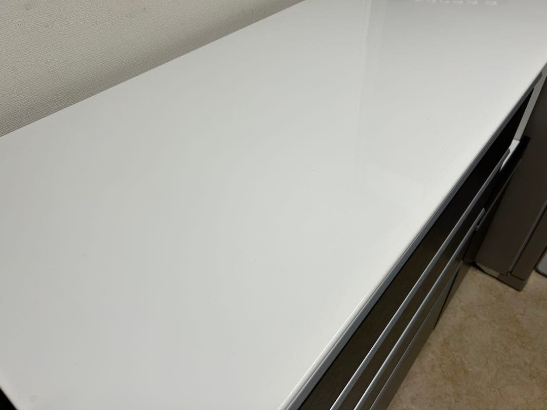 ニトリ　アルミナ　食器棚