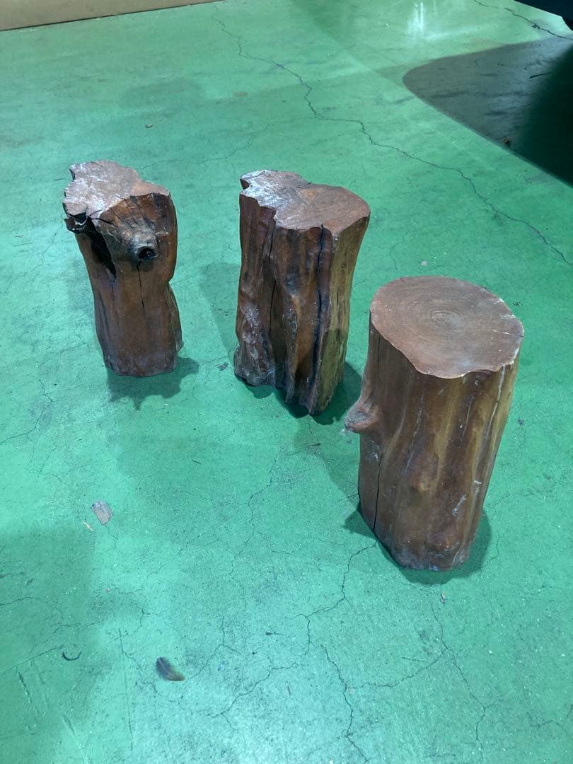 無垢材の自然形状テーブル 約150cm x 70cm