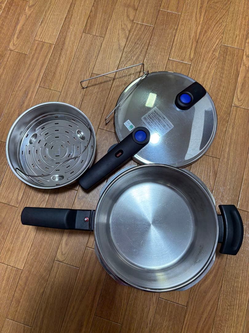 r*a様 Fissler 中型圧力鍋 蒸し器付き