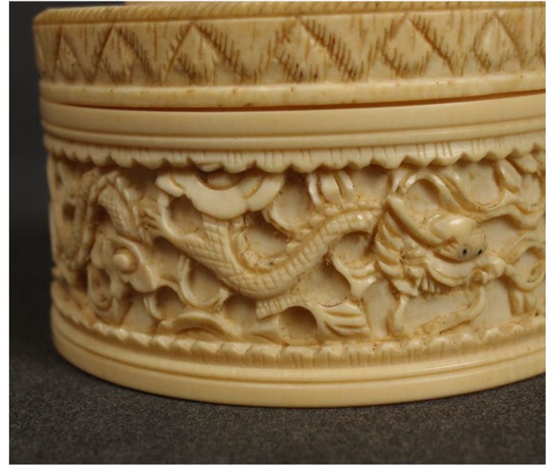 ナリトラ商品2点送料無料　清～民国　雲龍文彫刻蓋物　中国古玩