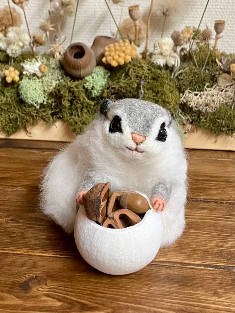 羊毛フェルト　エゾモモンガ(ベルカップ付)