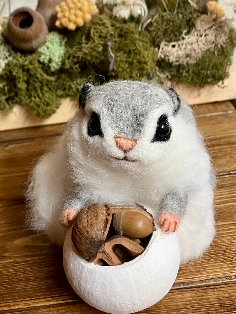 羊毛フェルト　エゾモモンガ(ベルカップ付)
