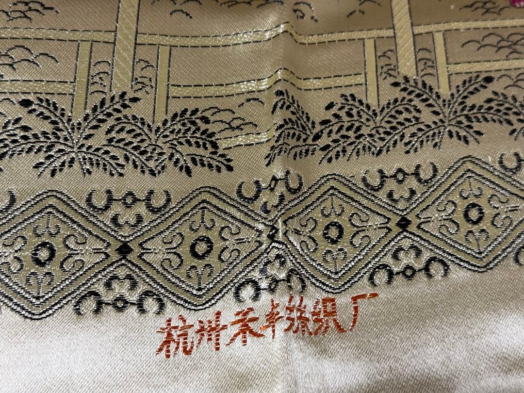 清末蘇州繍—五彩古絹両面刺繍唐子吉祥文様緞通織り