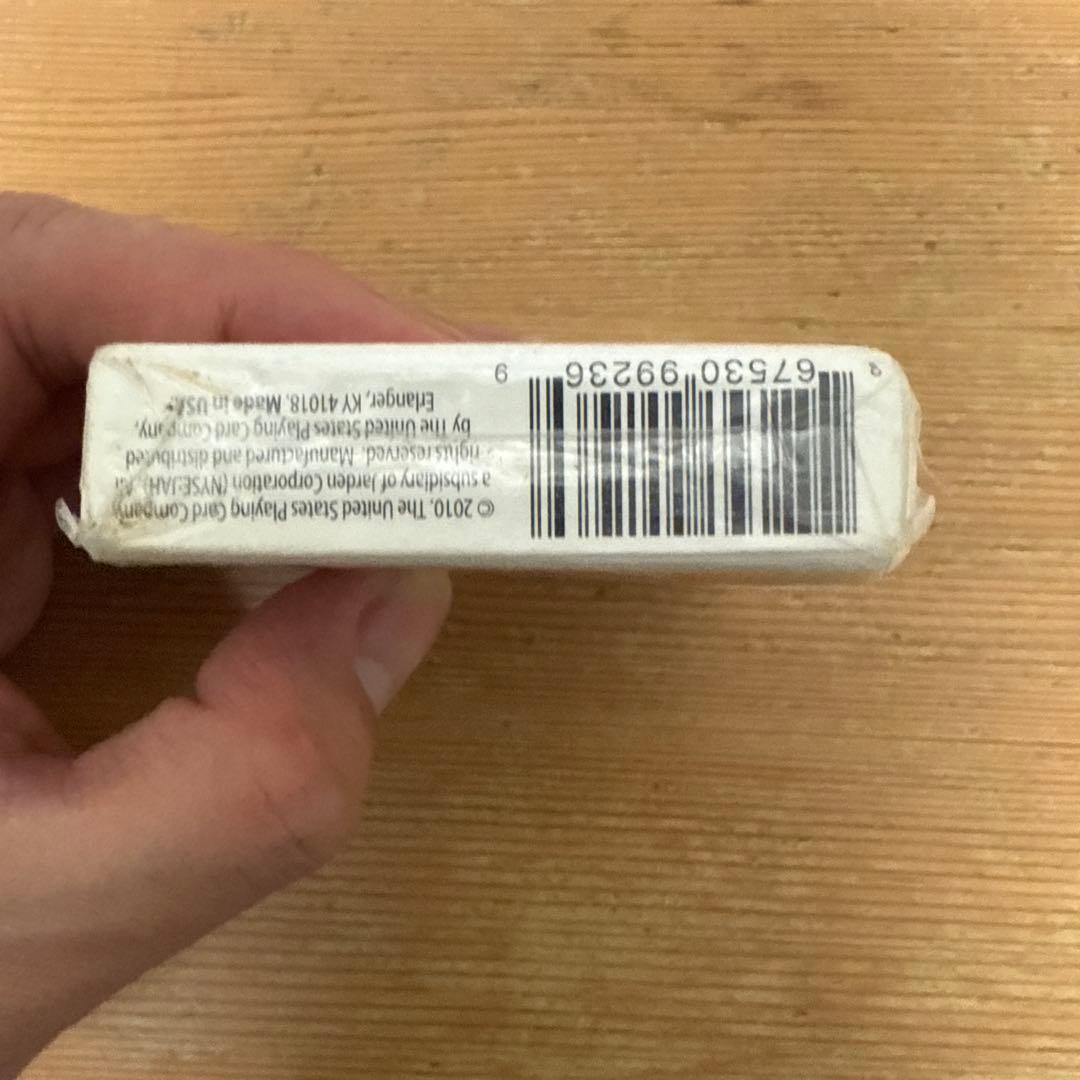 A*i様 【新品未使用】非売品 OriginalFake KAWS トランプ 赤 - メルカリ