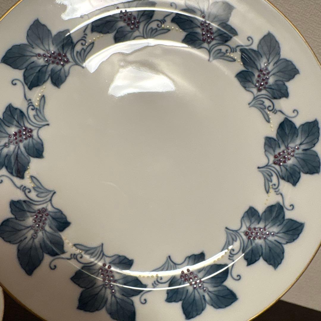 大倉陶園　金彩草花絵　呉須　手描き　ディナープレート　26cm