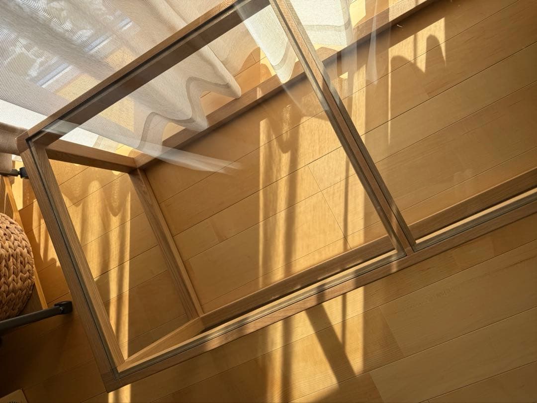 ロウヤ　ガラステーブル　ローテーブル