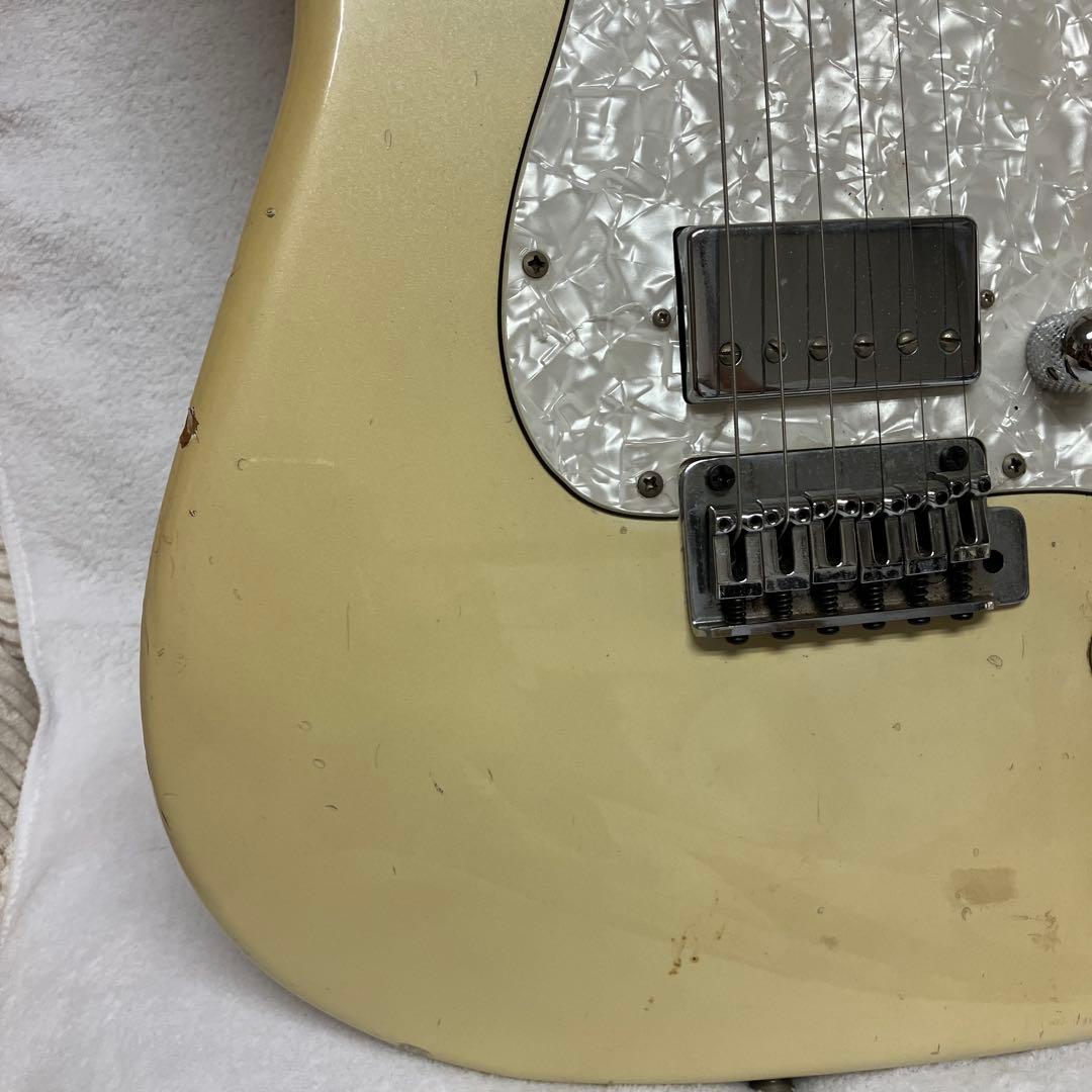 【エレキギター ストラトタイプ】