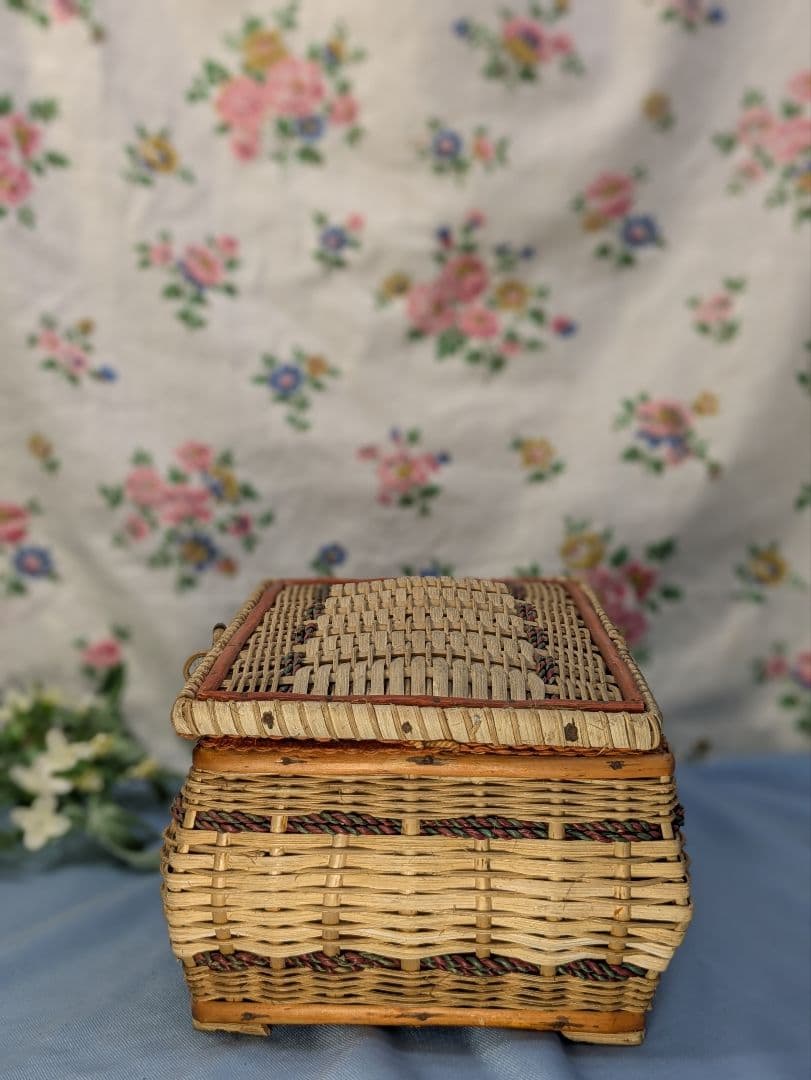 イギリス アンティーク ソーイング バスケット 赤✕ブラウン - メルカリ