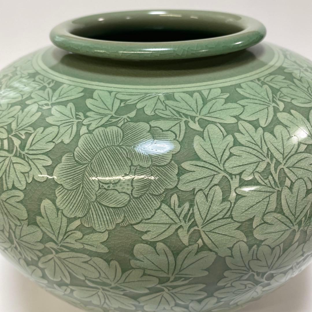 韓国 高麗 青磁 壺 搔き落とし 牡丹 1点 東谷窯 金正黙 - メルカリ