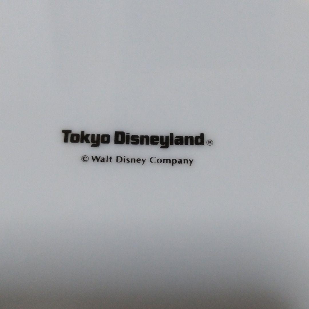 美女と野獣　劇場版に登場する　お皿　ディズニ－