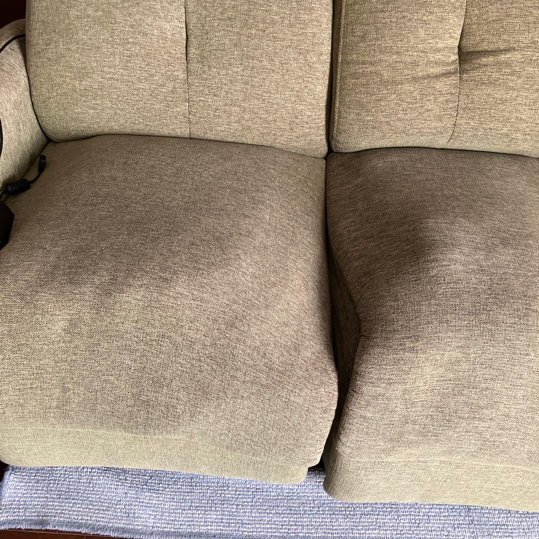 ニトリ　電動リクライニングソファ　3人掛け たのメル便で発送します