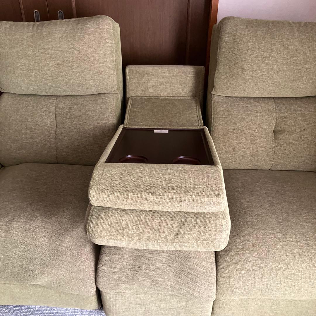 ニトリ　電動リクライニングソファ　3人掛け たのメル便で発送します