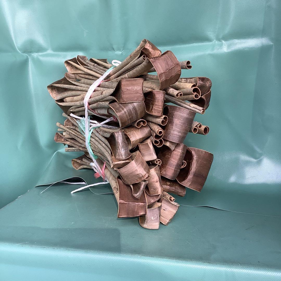 乾燥くるみ樹皮2kg 。7-088