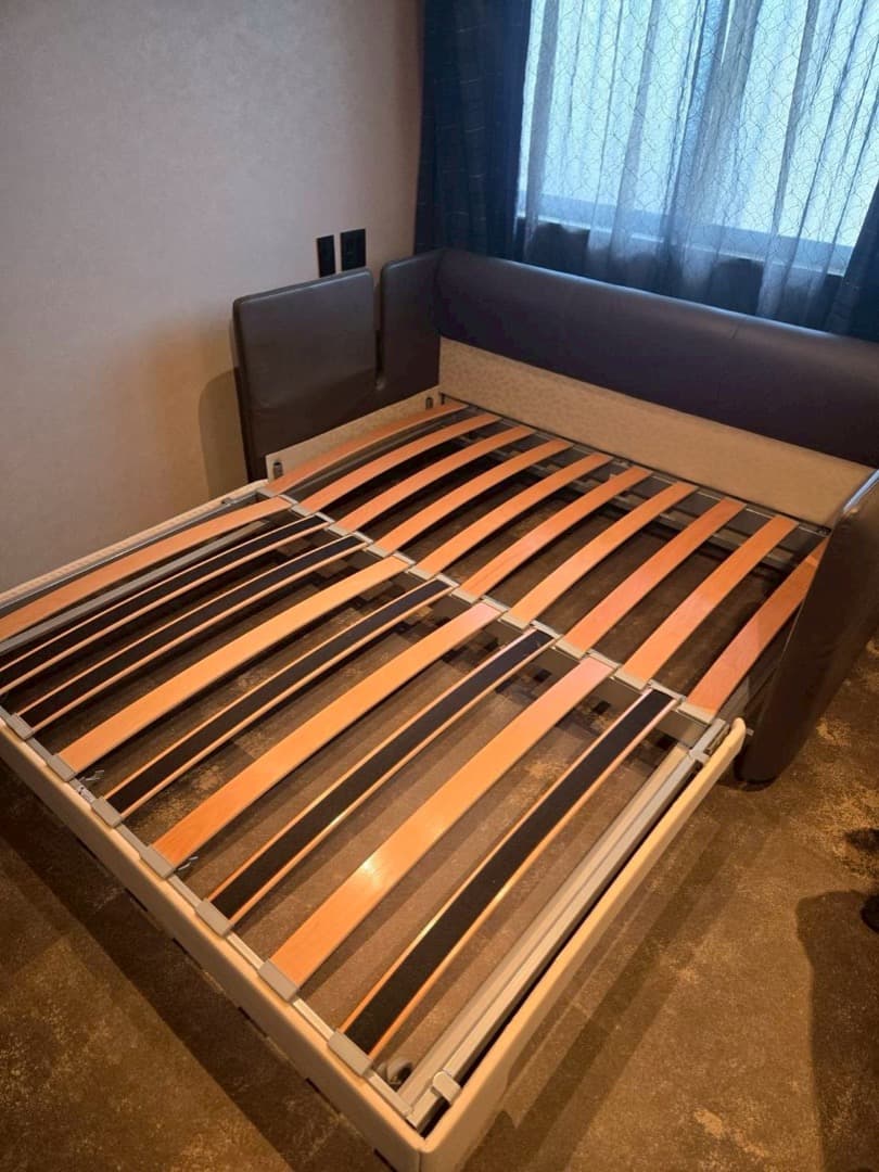 ○[全国発送] [美品] Poltrona Frau Naidei ソファベッド