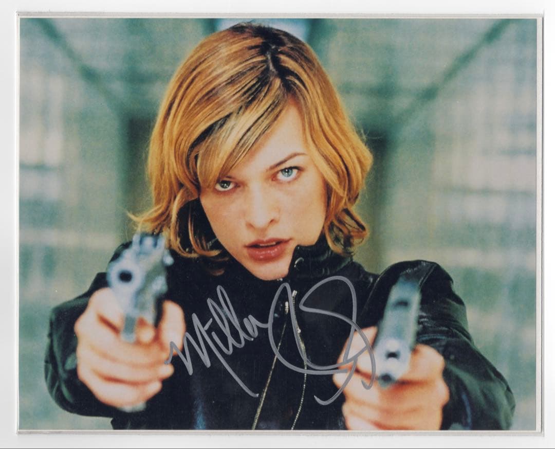 未開封】ミラ・ジョヴォヴィッチ 直筆サイン入りスチル写真 バイオ