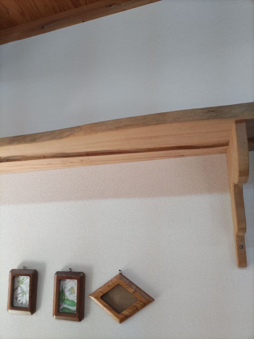木製ラック 自然な木の棚
