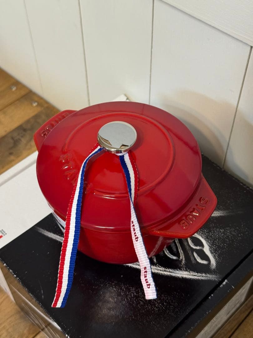 新品 ストウブ ラ・ココット de GOHAN S チェリー 12cm