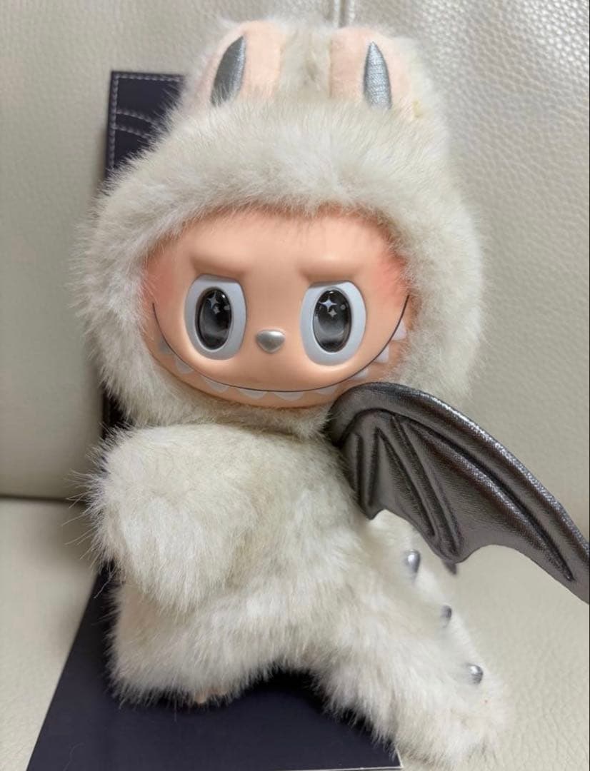 海外限定 ジモモ JIMOMO ラブブ labubu - メルカリ