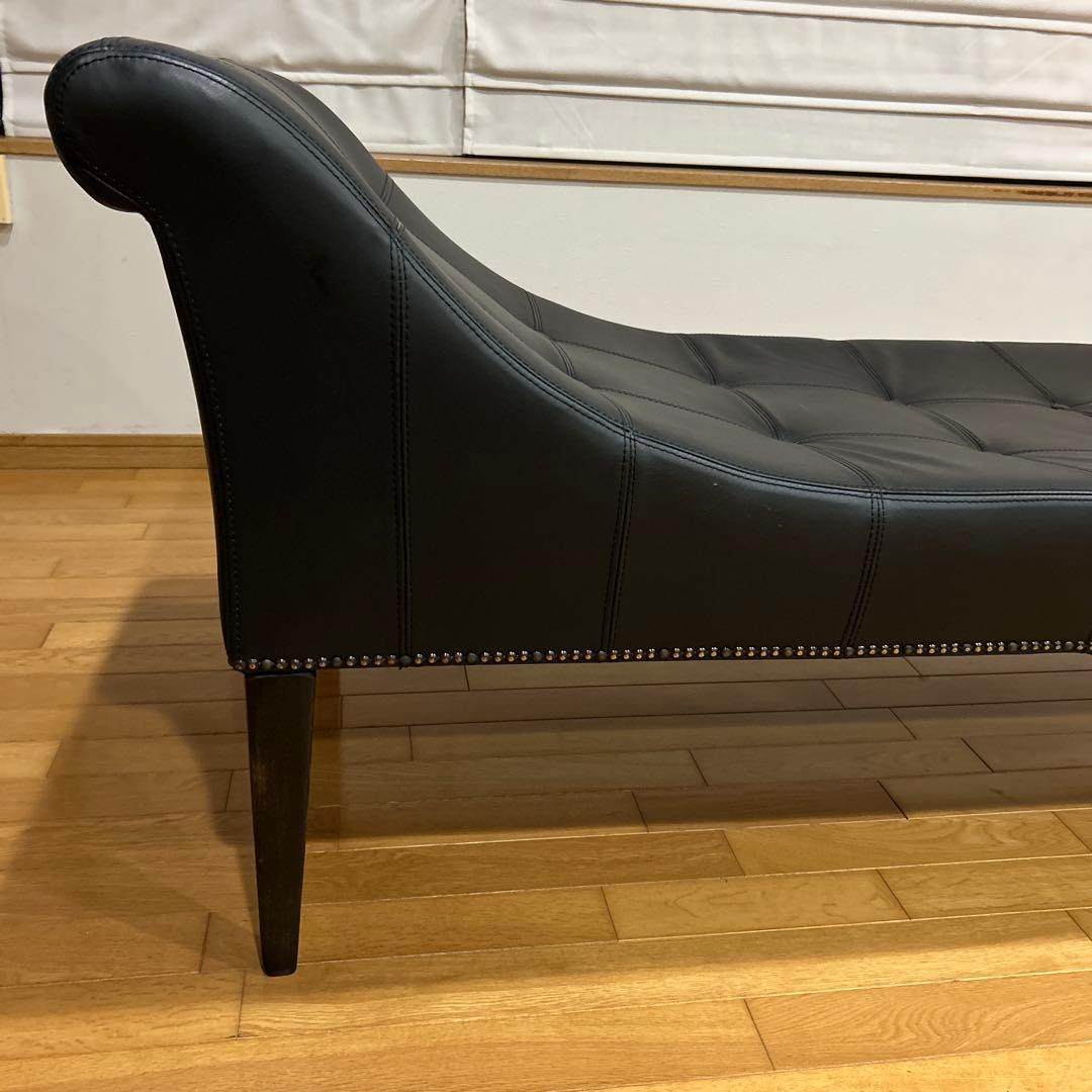 FENDI（フェンディ）革張りソファー