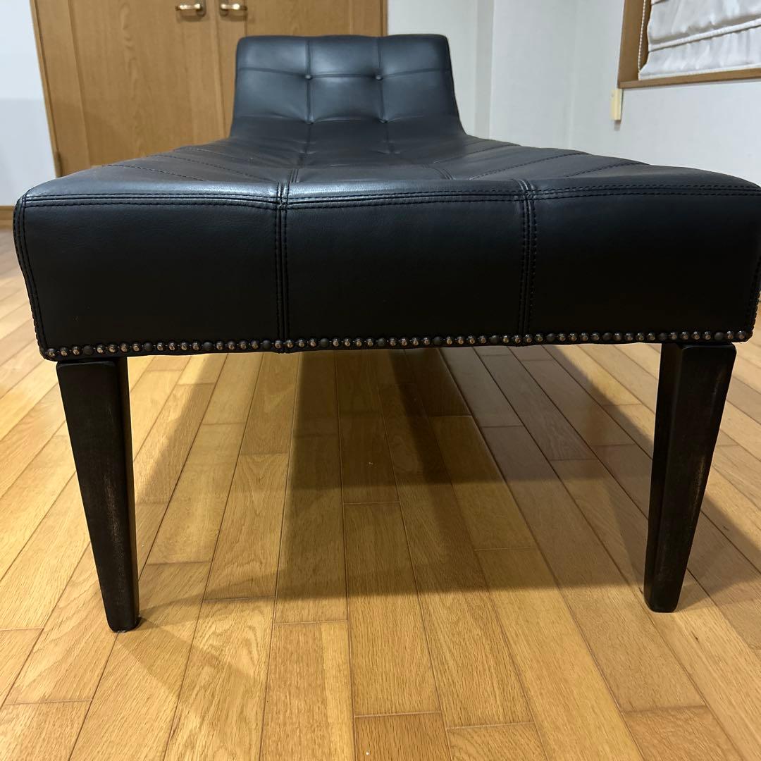 FENDI（フェンディ）革張りソファー