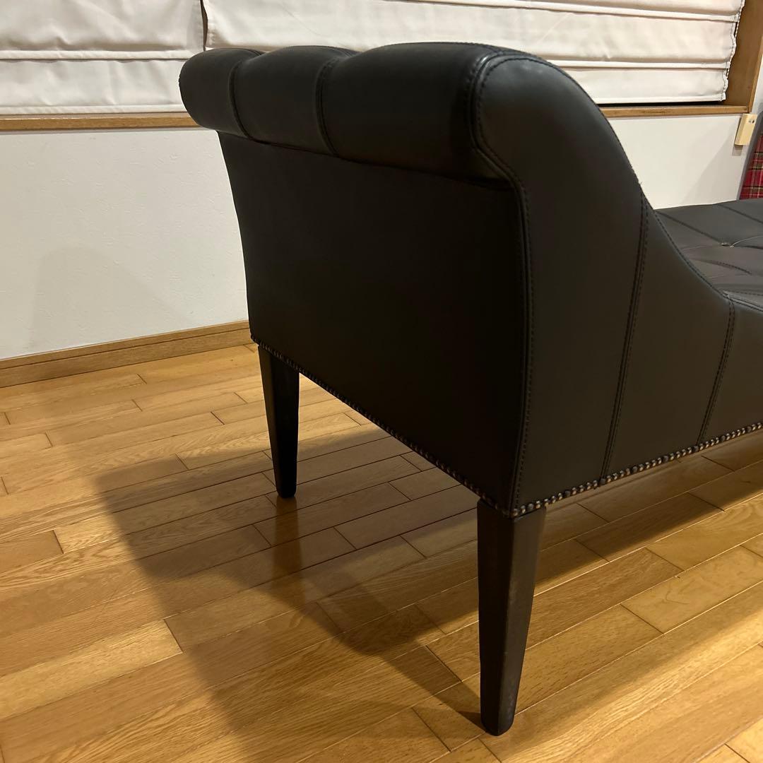 FENDI（フェンディ）革張りソファー