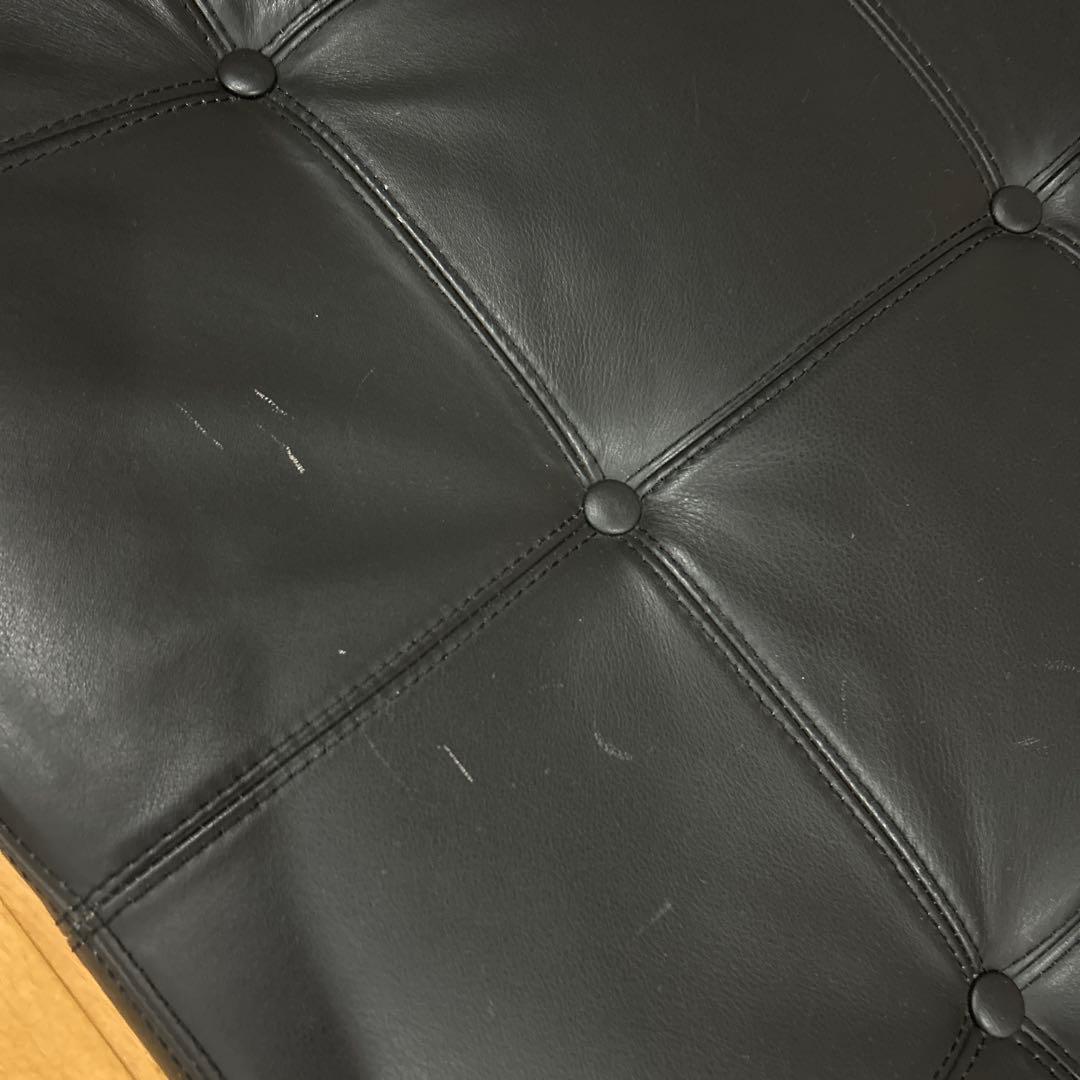 FENDI（フェンディ）革張りソファー