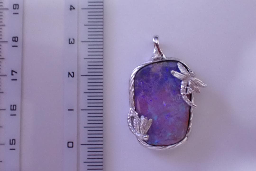 ボルダーオパール　ペンダントトップ　12.77ct　ダイヤ0.04ct　059