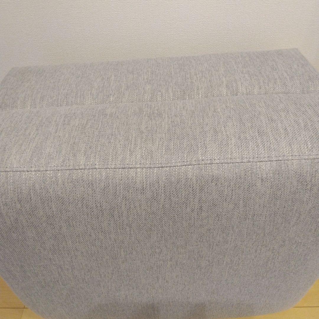 ライトグレー ファブリック オットマン【メルカリ便発送】