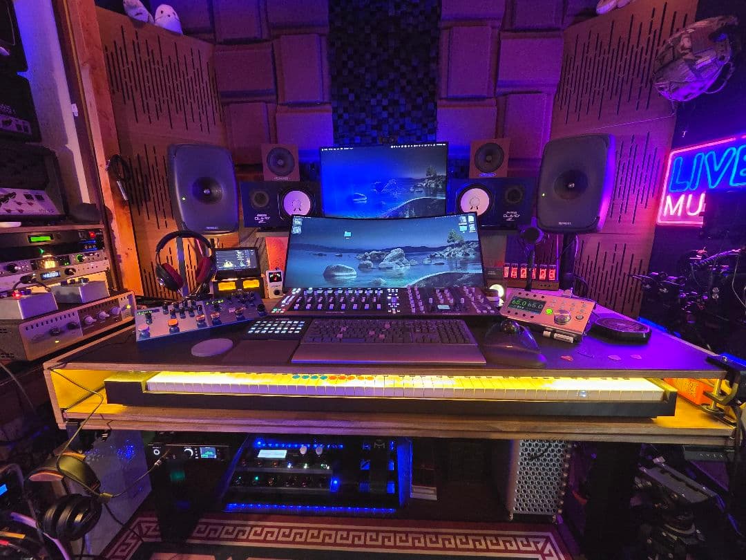 Focusrite Scarlett 18i20 Gen4 インターフェース