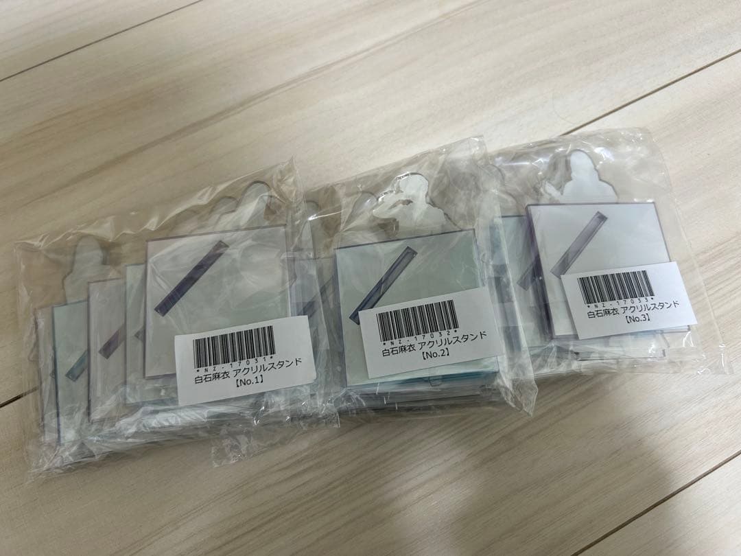 乃木坂46 白石麻衣 卒業記念グッズ　歴代表話題衣装アクスタ　25種コンプセット