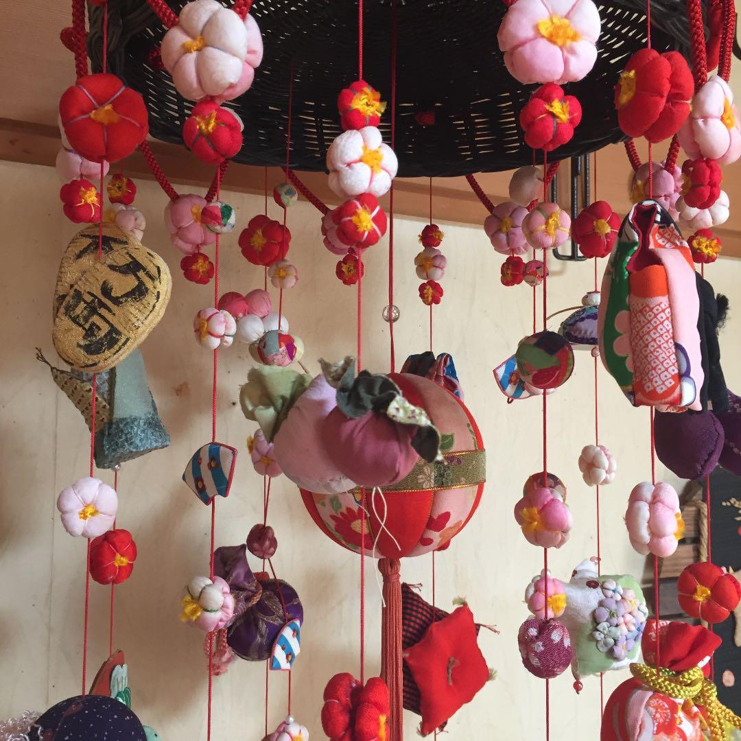 吊り飾り  8本吊り、中4本