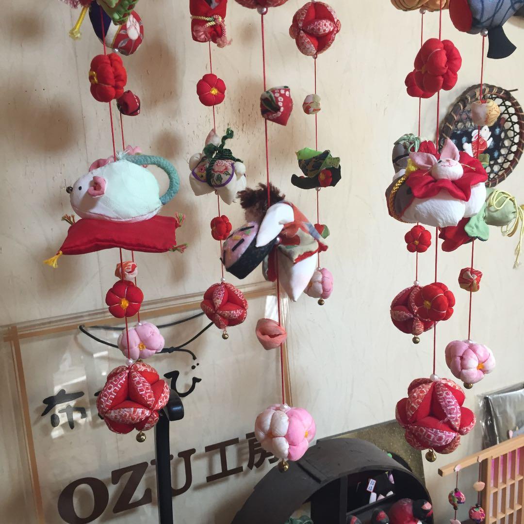 吊り飾り  8本吊り、中4本