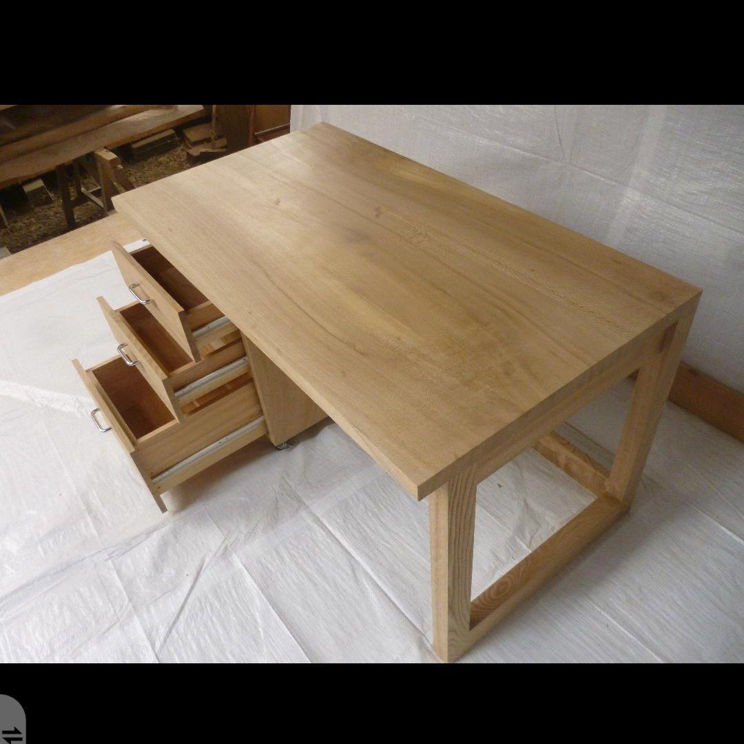 送料込み　楡　ニレ　デスク　キャスター　引き出し　勉強机　無垢材　番号30