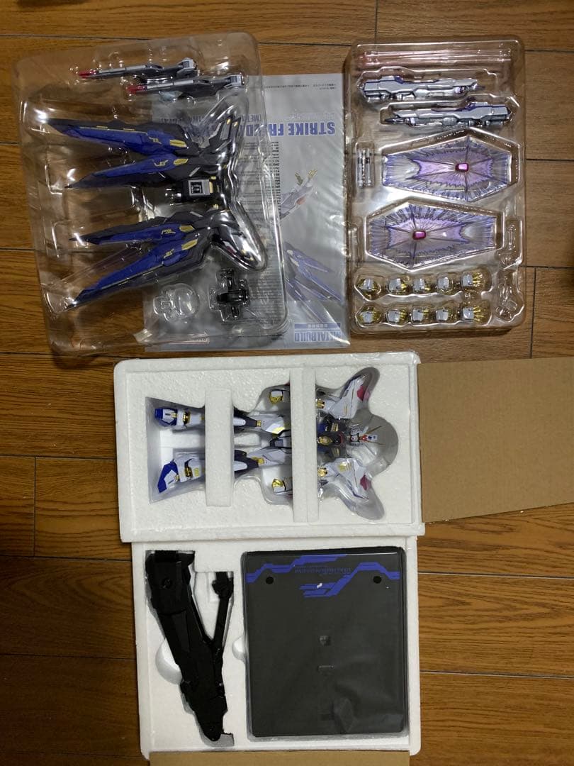 L BUILD ストライクフリーダムガンダム デスティニーガンダム