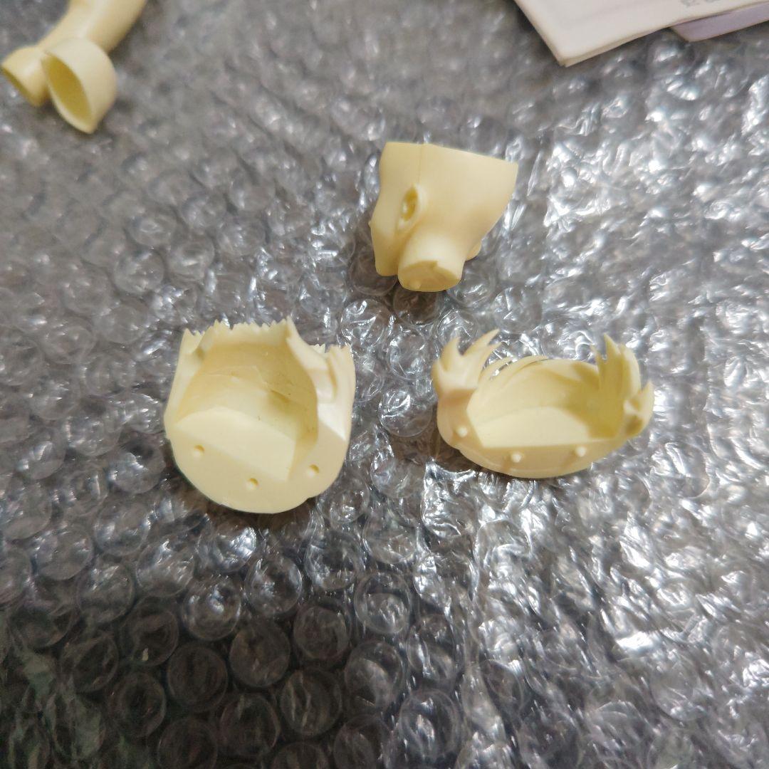 スクライド　シェリス・アジャーニ　ガレージキット　未組立