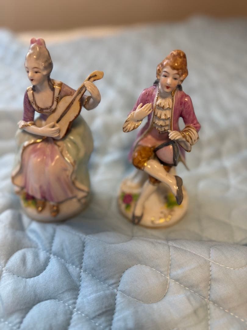 クラシックスタイル 陶器 置物 男女像